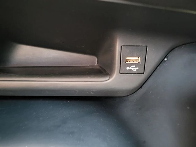 2020 Toyota C-HR LE Sport Utility 4D - 22932908 - 18