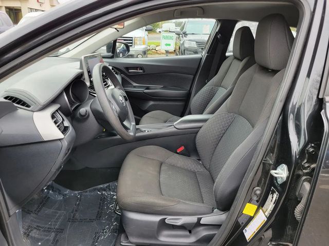 2020 Toyota C-HR LE Sport Utility 4D - 22932908 - 1