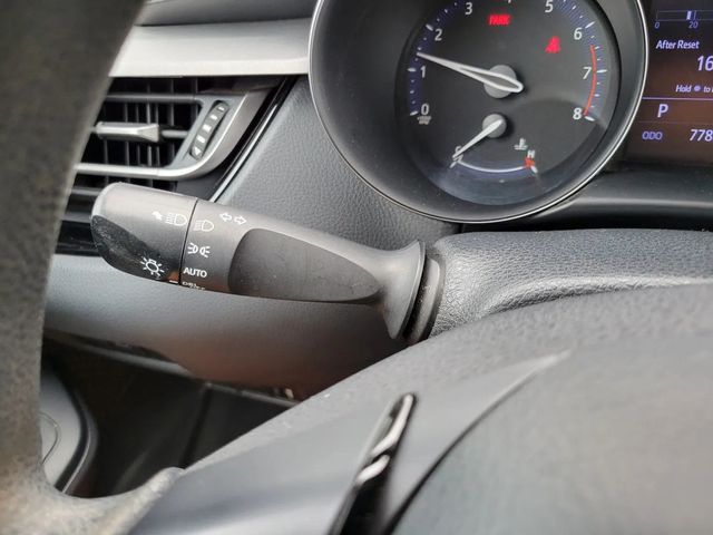 2020 Toyota C-HR LE Sport Utility 4D - 22932908 - 29