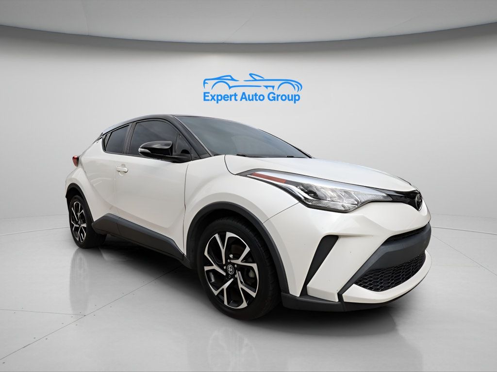 2020 Toyota C-HR XLE photo 4