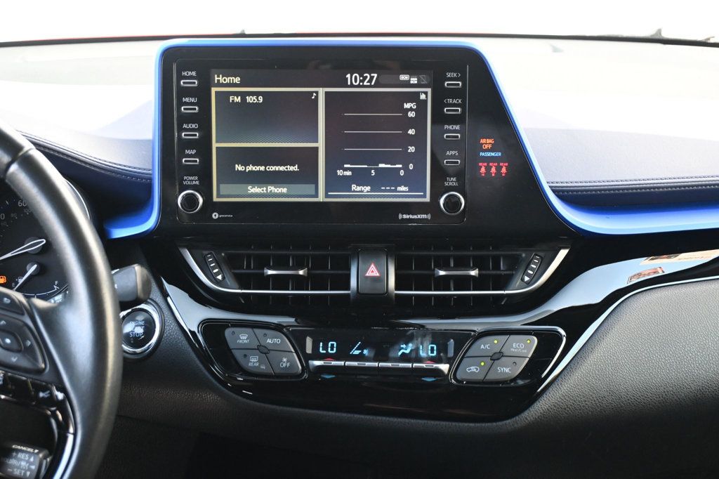 Toyota C-HR photo 12