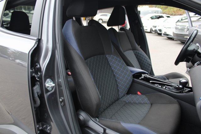 2020 Toyota C-HR XLE FWD - 22923296 - 22