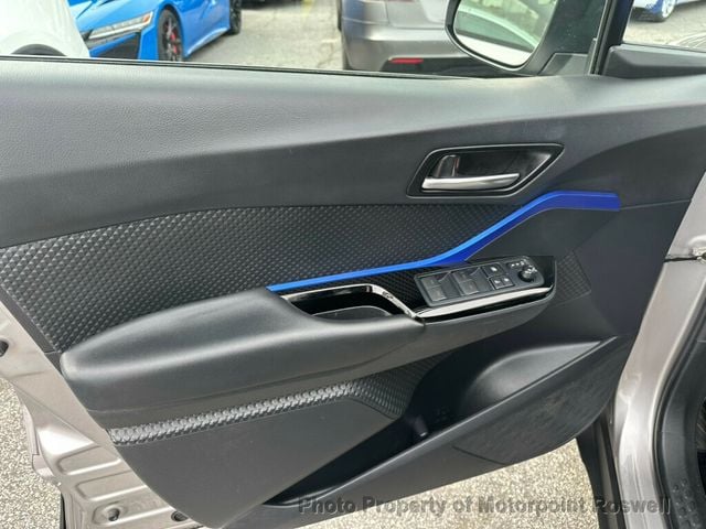 2020 Toyota C-HR XLE FWD - 22971355 - 11