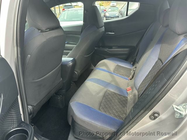 2020 Toyota C-HR XLE FWD - 22971355 - 19