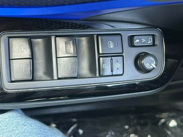 2020 Toyota C-HR XLE FWD - 23053093 - 26