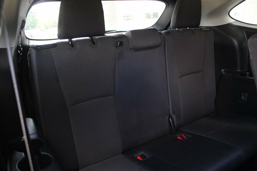 2020 Toyota Highlander LE Hybrid photo 11