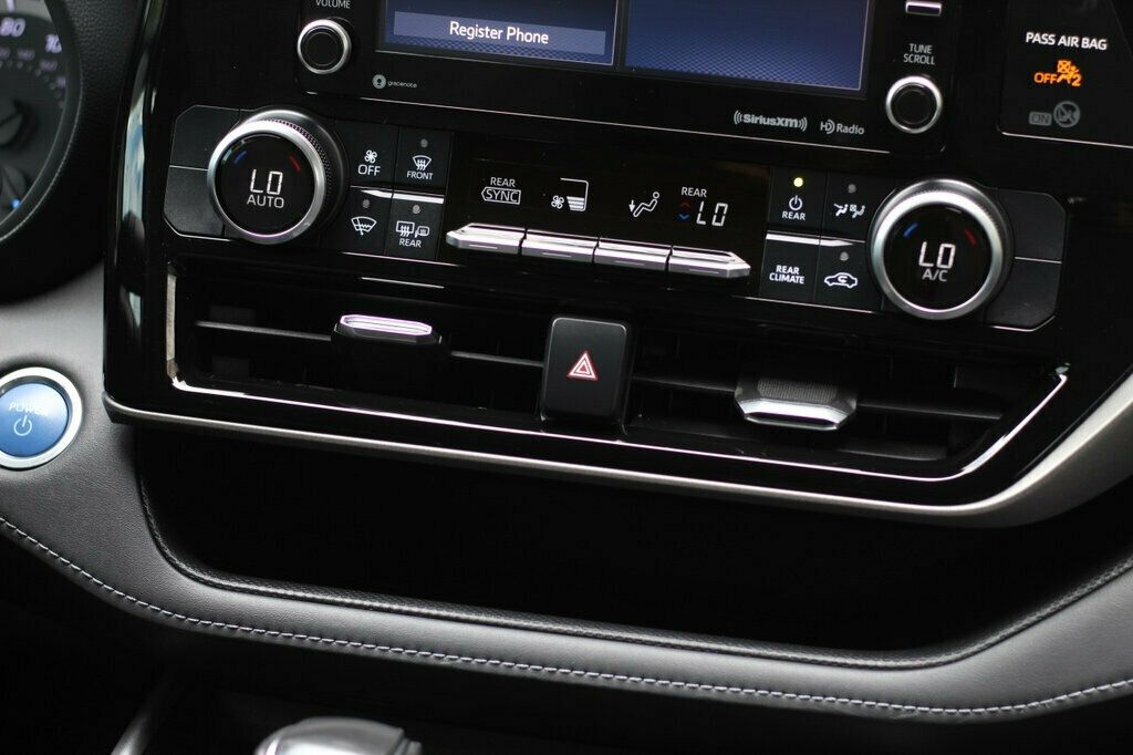 2020 Toyota Highlander LE Hybrid photo 15