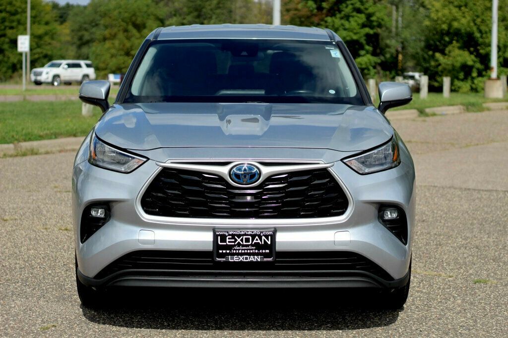 2020 Toyota Highlander LE Hybrid photo 3