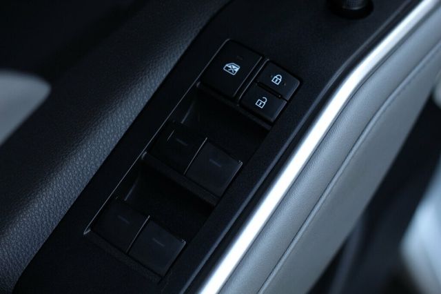 2020 Toyota Highlander AWD LE w/ NEW TIRES , NEW BRAKE SERVICE - 22944279 - 20