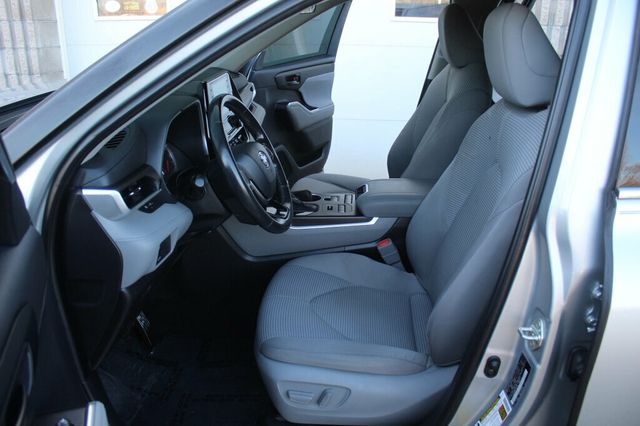 2020 Toyota Highlander AWD LE w/ NEW TIRES , NEW BRAKE SERVICE - 22944279 - 22