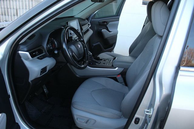 2020 Toyota Highlander AWD LE w/ NEW TIRES , NEW BRAKE SERVICE - 22944279 - 23