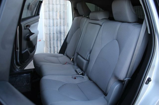 2020 Toyota Highlander AWD LE w/ NEW TIRES , NEW BRAKE SERVICE - 22944279 - 27