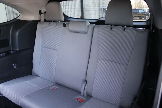 2020 Toyota Highlander AWD LE w/ NEW TIRES , NEW BRAKE SERVICE - 22944279 - 28