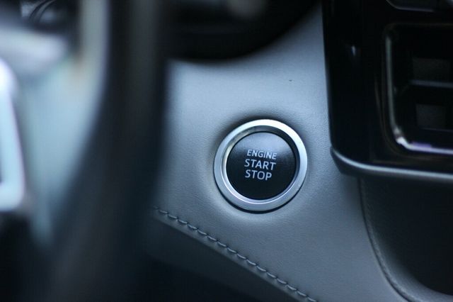 2020 Toyota Highlander AWD LE w/ NEW TIRES , NEW BRAKE SERVICE - 22944279 - 30