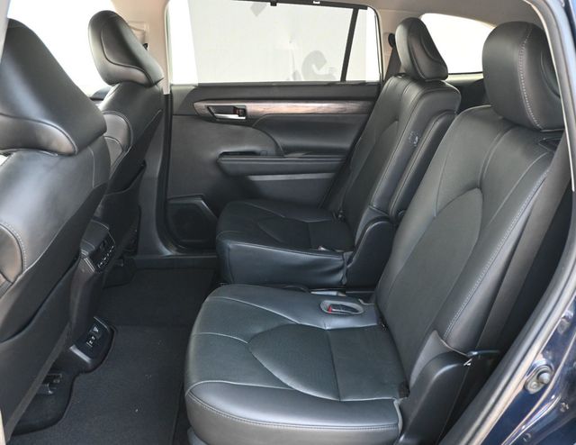 2020 Toyota Highlander Hybrid Limited FWD - 23059344 - 16