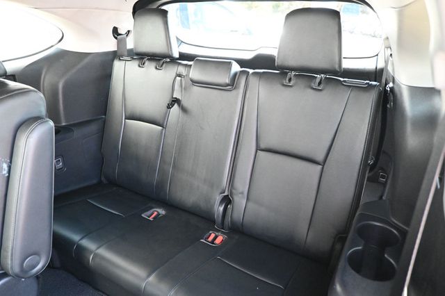 2020 Toyota Highlander Hybrid Limited FWD - 23059344 - 18