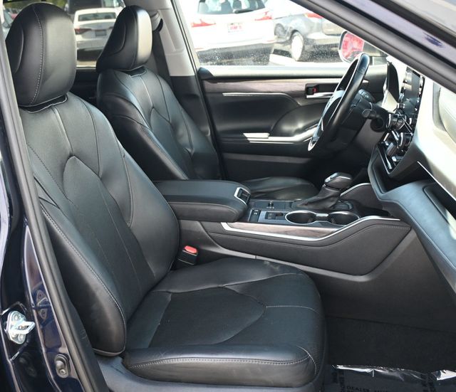 2020 Toyota Highlander Hybrid Limited FWD - 23059344 - 19