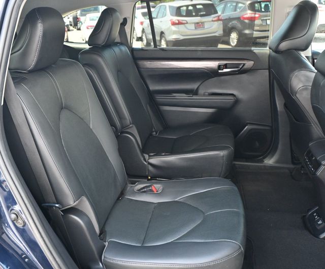 2020 Toyota Highlander Hybrid Limited FWD - 23059344 - 20