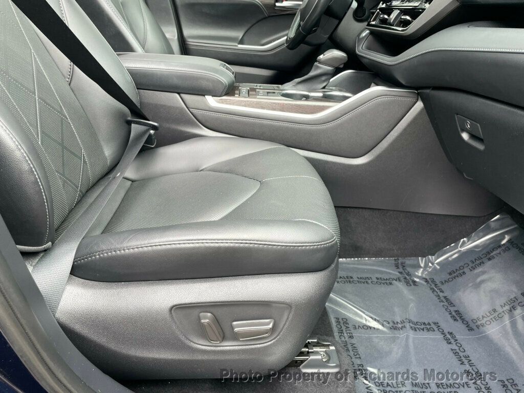 2020 Toyota Highlander Hybrid Platinum photo 20