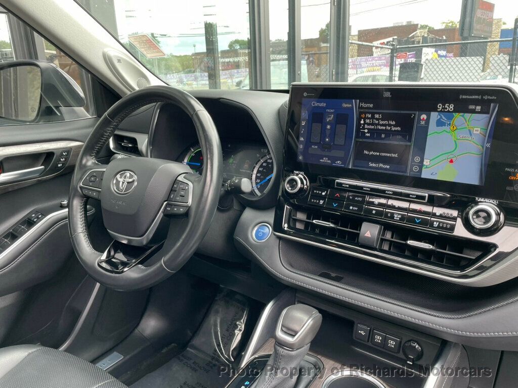 2020 Toyota Highlander Hybrid Platinum photo 22