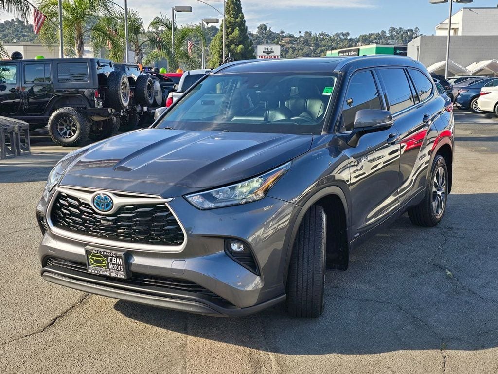 2020 Toyota Highlander Hybrid XLE AWD - 22624676 - 4