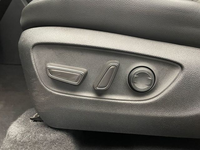 2020 Toyota Highlander Hybrid XLE AWD - 22937512 - 13