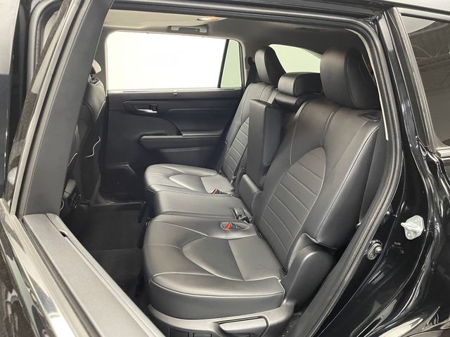 2020 Toyota Highlander Hybrid XLE AWD - 22937512 - 16