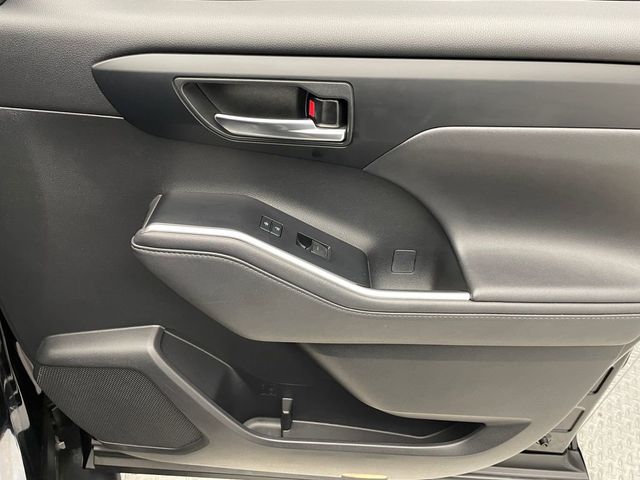 2020 Toyota Highlander Hybrid XLE AWD - 22937512 - 17