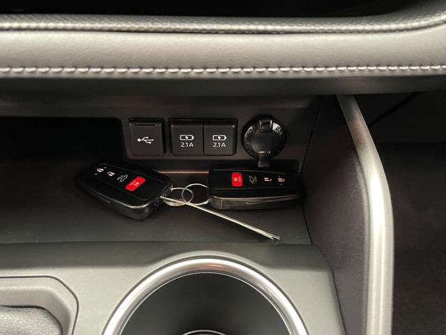 2020 Toyota Highlander Hybrid XLE AWD - 22937512 - 30