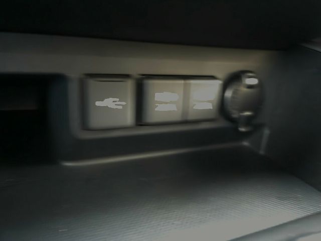 2020 Toyota Highlander L AWD - 22944371 - 26