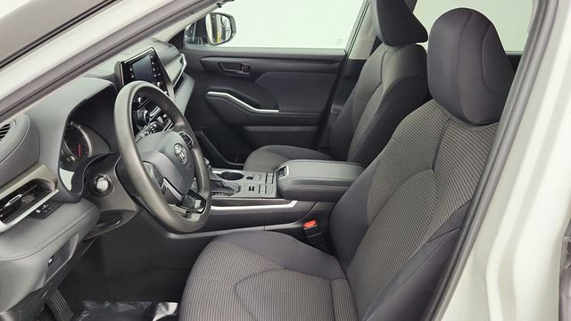 2020 Toyota Highlander L AWD - 22949774 - 18