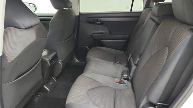 2020 Toyota Highlander L AWD - 22949774 - 19