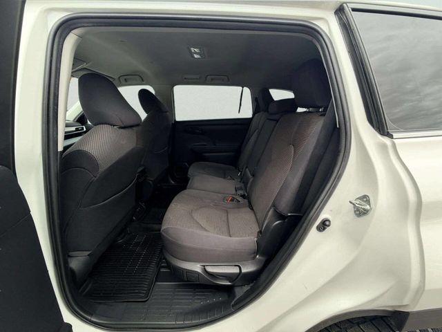 2020 Toyota Highlander LE AWD - 23023444 - 22