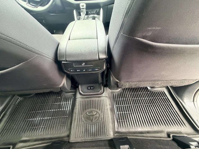 2020 Toyota Highlander LE AWD - 23023444 - 27