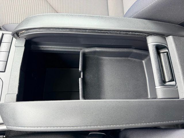 2020 Toyota Highlander LE AWD - 23023444 - 48