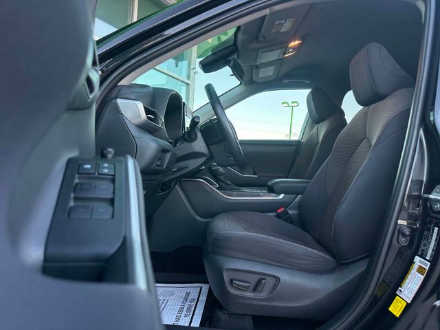 2020 Toyota Highlander LE AWD - 22947826 - 11