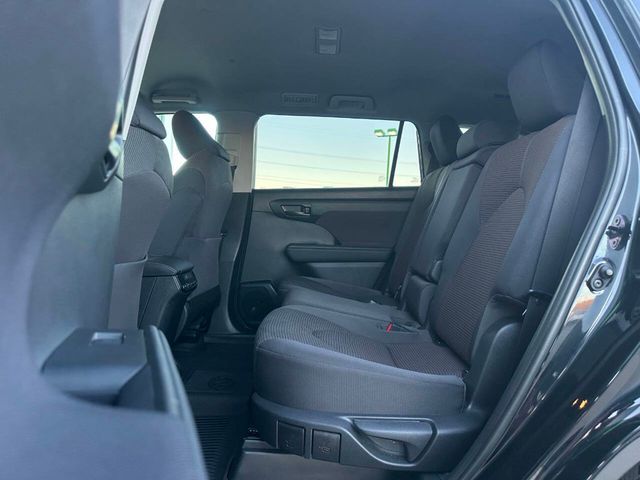 2020 Toyota Highlander LE AWD - 22947826 - 12