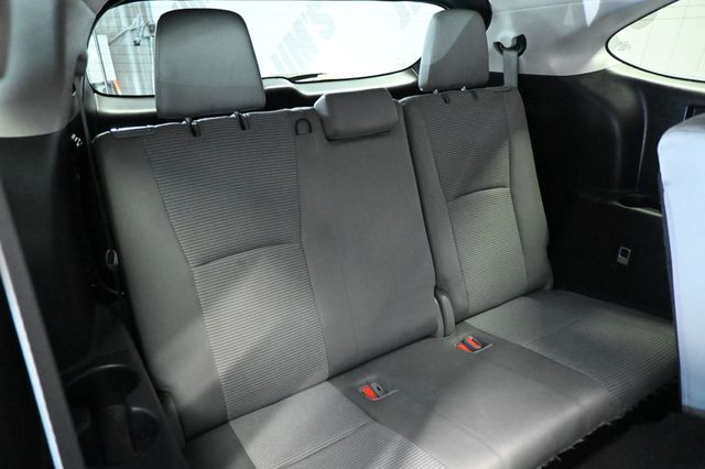 2020 Toyota Highlander L FWD - 23075246 - 17