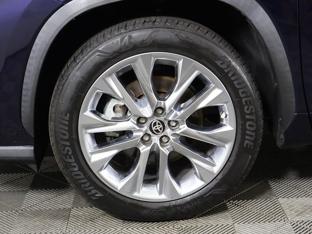 2020 Toyota Highlander Limited FWD - 22889161 - 24