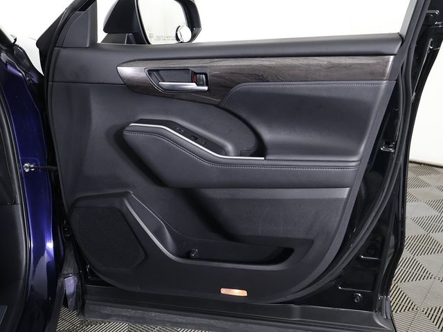 2020 Toyota Highlander Limited FWD - 22889161 - 26