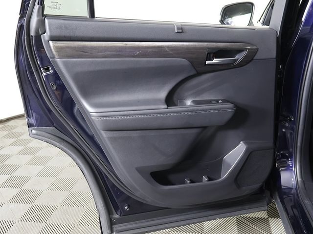 2020 Toyota Highlander Limited FWD - 22889161 - 27