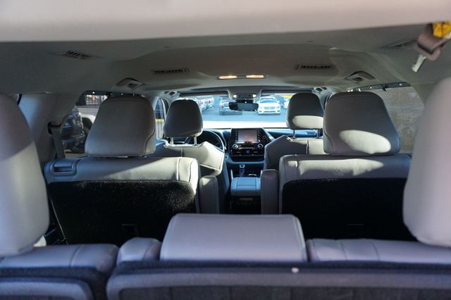 2020 Toyota Highlander LIMITED, PREMIUM WHEELS, LEATHER SEATS, MOON ROOF, THIRD ROW - 23068136 - 9