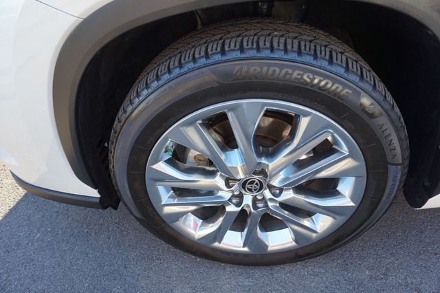 2020 Toyota Highlander LIMITED, PREMIUM WHEELS, LEATHER SEATS, MOON ROOF, THIRD ROW - 23068136 - 12
