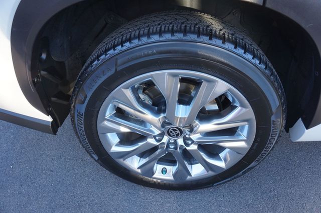 2020 Toyota Highlander LIMITED, PREMIUM WHEELS, LEATHER SEATS, MOON ROOF, THIRD ROW - 23068136 - 14
