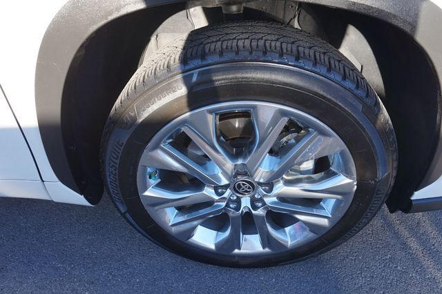 2020 Toyota Highlander LIMITED, PREMIUM WHEELS, LEATHER SEATS, MOON ROOF, THIRD ROW - 23068136 - 15