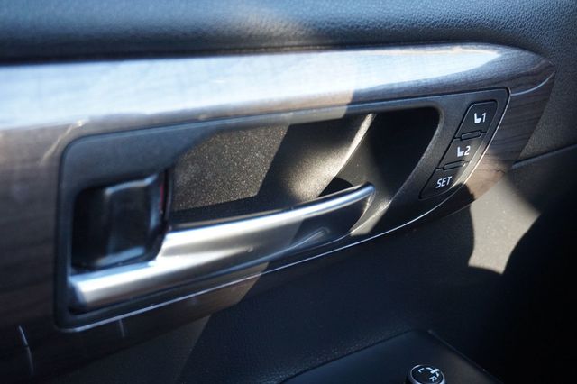2020 Toyota Highlander LIMITED, PREMIUM WHEELS, LEATHER SEATS, MOON ROOF, THIRD ROW - 23068136 - 24