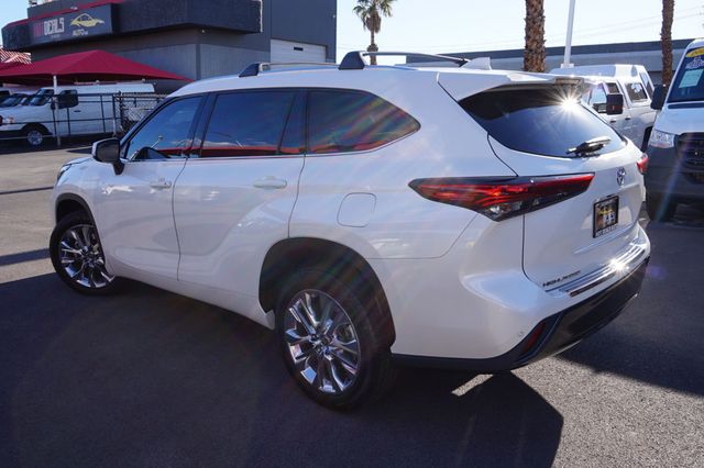 2020 Toyota Highlander LIMITED, PREMIUM WHEELS, LEATHER SEATS, MOON ROOF, THIRD ROW - 23068136 - 3