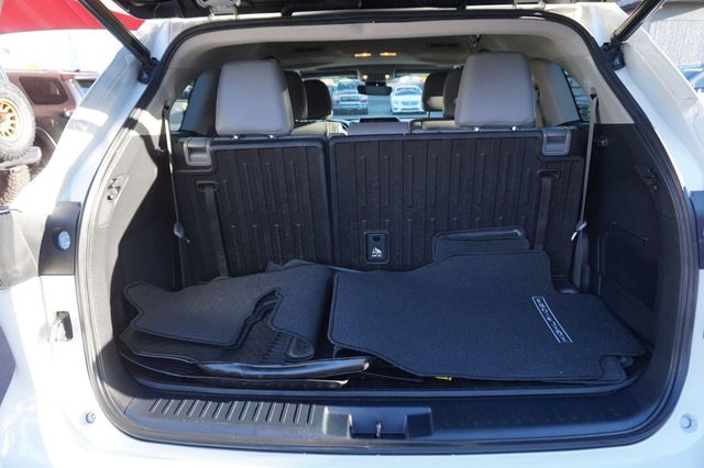 2020 Toyota Highlander LIMITED, PREMIUM WHEELS, LEATHER SEATS, MOON ROOF, THIRD ROW - 23068136 - 8