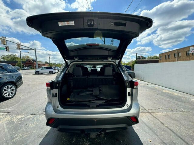 2020 Toyota Highlander Local Trade/AWD/Blind Spot Monitor/Heated Leather Seats/Sunroof - 22599647 - 13