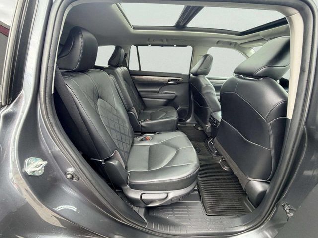 2020 Toyota Highlander Platinum AWD - 23042989 - 28
